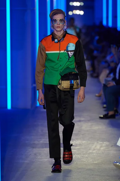 Look 14